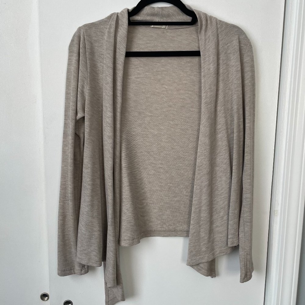 Vixen tan cardigan size small
